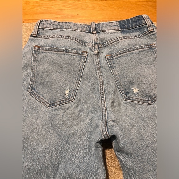 Abercrombie 80’s high rise mom jeans - Picture 5 of 5